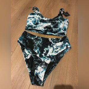 ZAFUL Women’s Ocean Bikini Set Size Medium NWT
